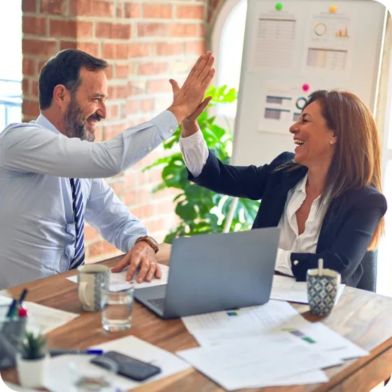 Contratos com administração pública. Colaboradores Oi celebram parceria com a Administração Pública.